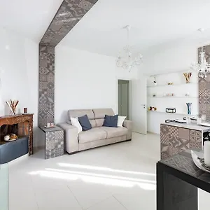 The Royal Crown Apartamento