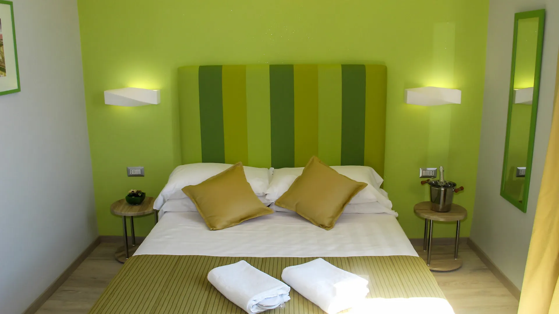 Roma Veneto Relais Guest House Italy