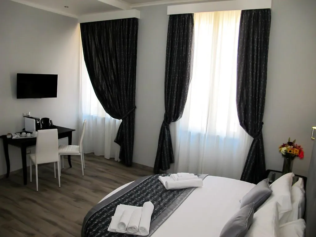 Roma Veneto Relais Guest House Rome